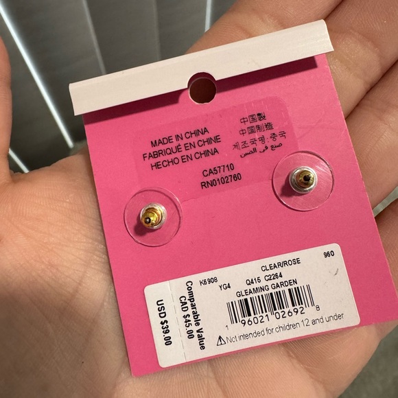 SOLD🌸FINAL SALE💐 KATE SPADE Gleaming garden delicate flower stud earrings ✨ - Picture 4 of 7